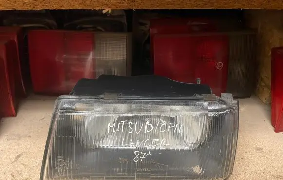 Mitsubishi Lancer Headlight/headlamp 0013208