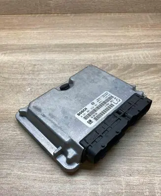 Opel Vectra B Engine control unit/module ECU 90569348 0281001634