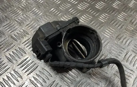 Volkswagen Caddy Throttle valve 03G128063A
