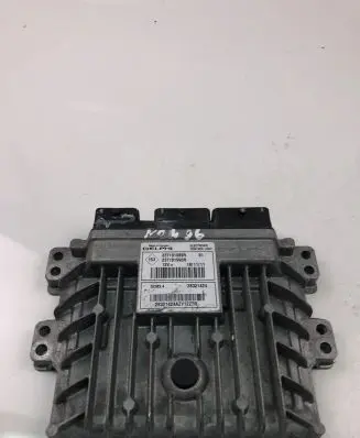 Renault Clio III Engine control unit/module ECU 237101989R 237101990R