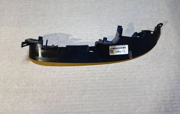 Mini Cooper Countryman F60 Rear/tail light trim molding 03636260 9477154