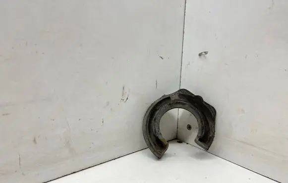 BMW 1 F20 F21 Front coil spring rubber mount 6791709