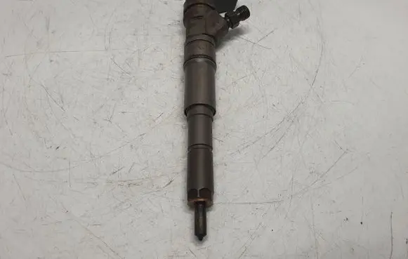 BMW 5 E60 E61 Fuel injector 7794652 13537794652 0445110212