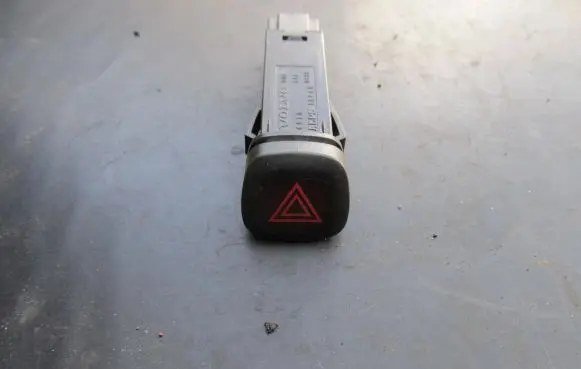 Volvo V40 Cross country Sos button 4970 QC98