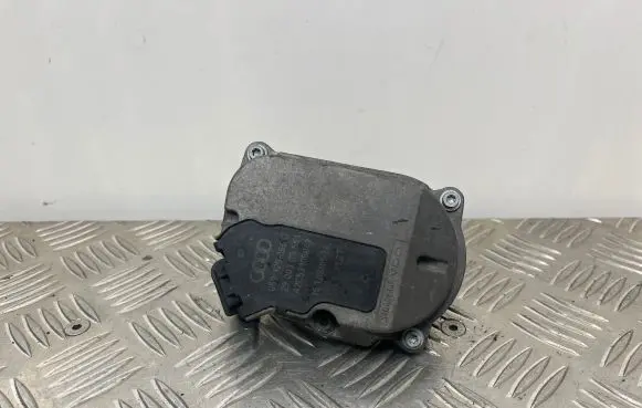 Audi A8 S8 D3 4E Intake manifold valve actuator/motor 059129086D