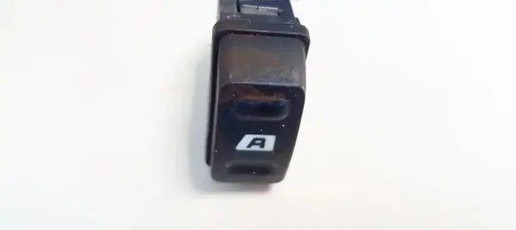 Citroen Xsara Electric window control switch 25211