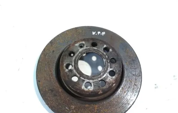 Volkswagen Golf V Front brake disc