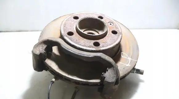 Nissan NV400 Front wheel hub spindle knuckle