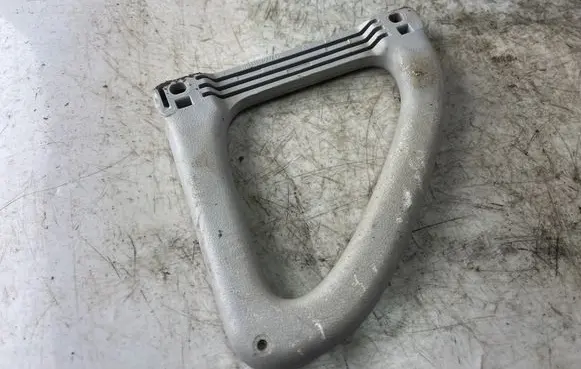 Mitsubishi Pajero Sport I Front interior roof grab handle Mb692703