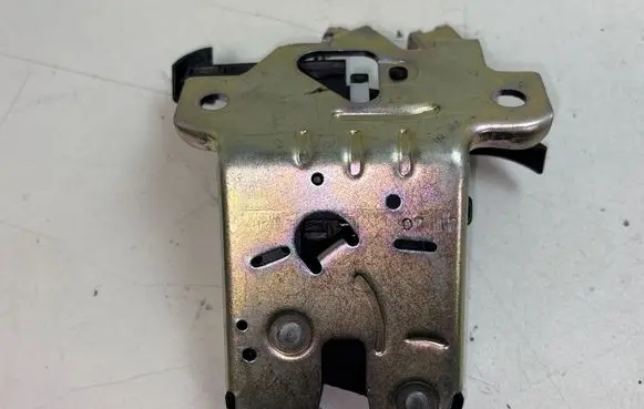 Audi A5 Tailgate/trunk/boot lock/catch/latch 8W082750301S 2026481603