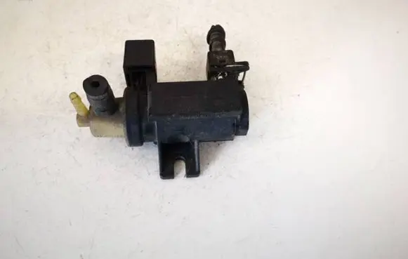 Opel Insignia A Turbo solenoid valve 55573362 70142003