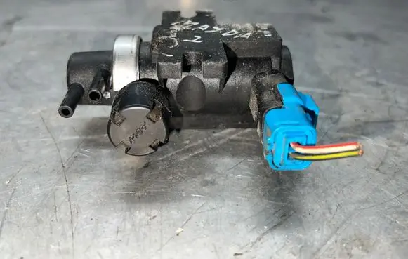 Mazda 2 Turbo solenoid valve 9645029180 72892800 04T129