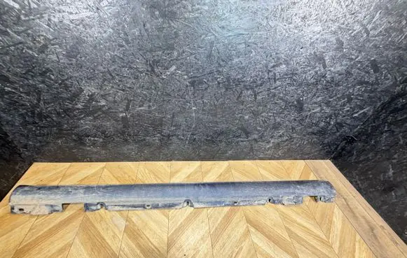 Mercedes-Benz C W205 Sill A2056906902