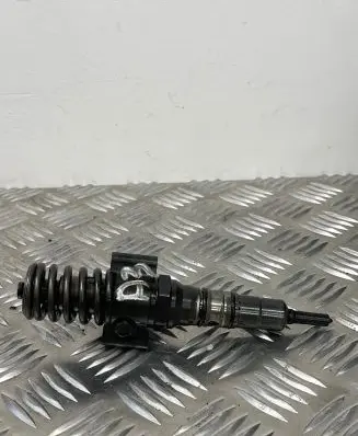 Audi A3 S3 8P Fuel injector 03G130073G