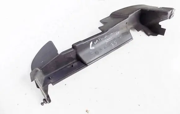 Chrysler 300 - 300C Intercooler air channel guide 