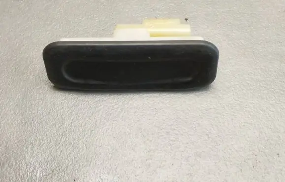 Peugeot 3008 I Tailgate/trunk/boot open switch 