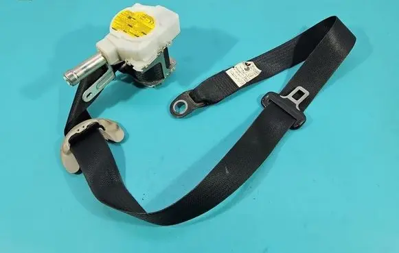 Toyota RAV 4 (XA40) Front seatbelt 7T4790P IMPRK1562939