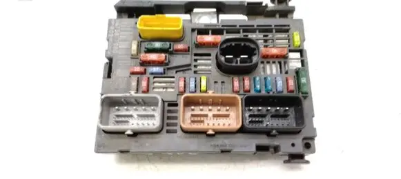 Citroen C6 Fuse module 9675877980 BSMR02