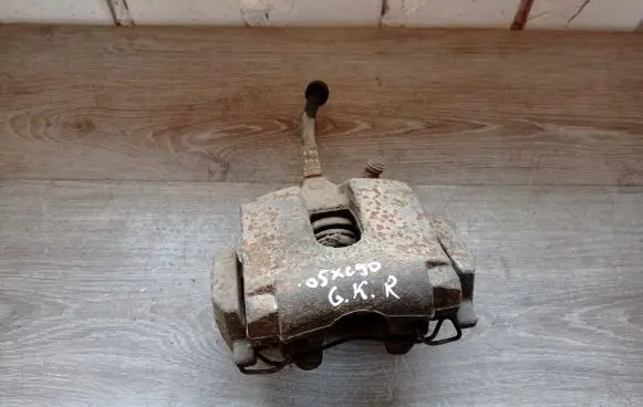 Volvo XC90 Rear brake caliper 30639523