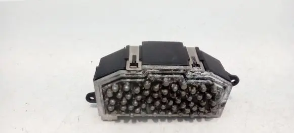 Volkswagen Tiguan Heater blower motor/fan resistor 3C0907521F CZ2468105384 F011500081