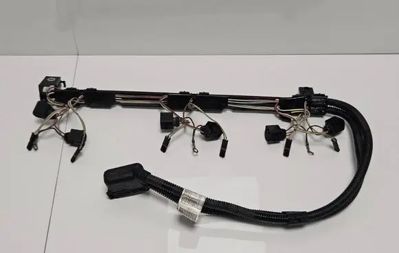 BMW 5 GT F07 Fuel injector wires 7605076 2S015111