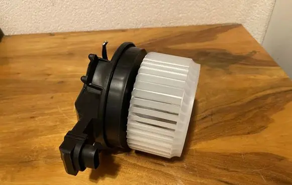 Honda CR-V Heater fan/blower AE6590