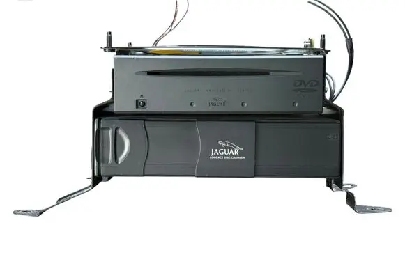 Jaguar X-Type CD/DVD changer 1X4318C830AD