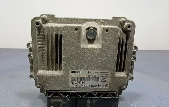 Fiat Linea Engine control unit/module ECU 51828300