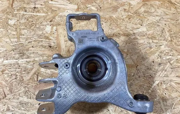 Porsche Panamera (971) Rear wheel hub spindle/knuckle 971505436j