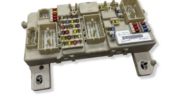 Ford C-MAX I Fuse box set 7M5T14A073CB