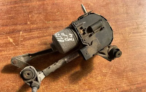 Seat Altea Front wiper linkage and motor 5P0955120A 5P0955024C