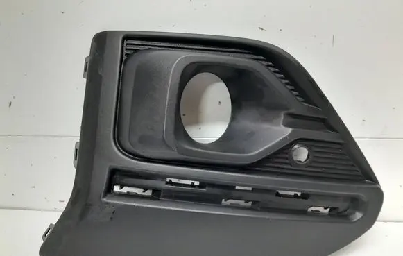 Dacia Sandero III Front fog light trim/grill EABM261A31