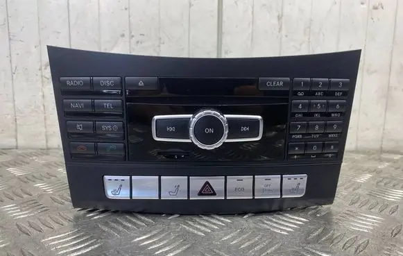 Mercedes-Benz E W212 Radio/CD/DVD/GPS head unit A2129007126 A2129017506 A2129022909