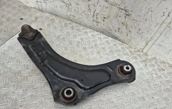 Renault Megane III Front lower control arm/wishbone
