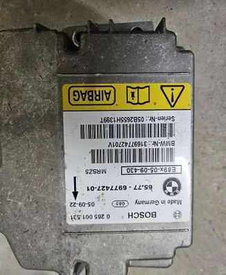 BMW 1 E81 E87 Airbag control unit/module 6977427 65776977427