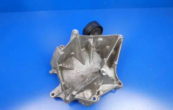 Mercedes-Benz C W205 Generator/alternator bracket A6512340339