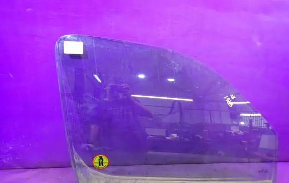 Citroen Berlingo Front door window glass four-door