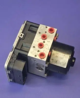 Mercedes-Benz S W221 ABS Pump A2214310748 A2219014700