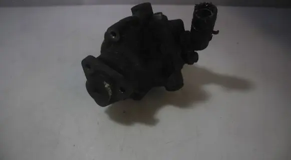 Volkswagen Transporter - Caravelle T5 Power steering pump