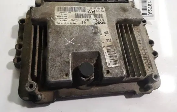 Peugeot 206 Engine control unit/module 9647785780