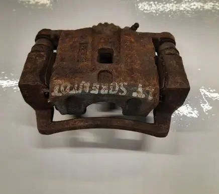 KIA Sorento Rear brake caliper 10045ZHS1