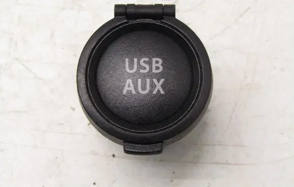 Suzuki Swift III AUX in-socket connector 