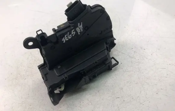 Renault Zoe Rear door lock 825037100R