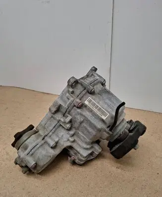 BMW X1 E84 Gearbox transfer box case 7639266 7639267 0272998