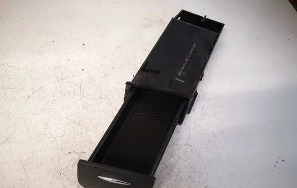 Mercedes-Benz E W211 Glove box A2116801952