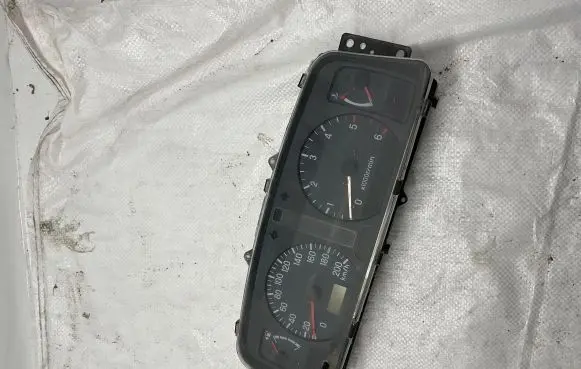 Mitsubishi Pajero Sport I Speedometer (instrument cluster)