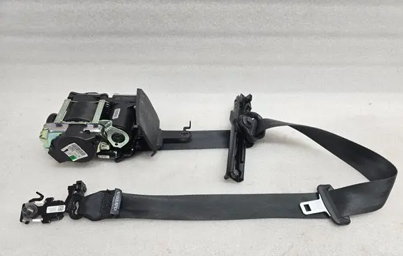 Volvo XC90 Front seatbelt 39841611