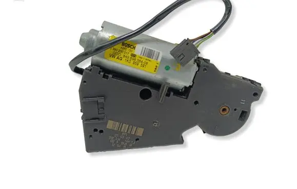 Volkswagen PASSAT B6 Sunroof motor/actuator 1K0959591 0390200017