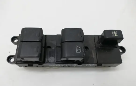 Nissan Navara D40 Electric window control switch 254015X05C