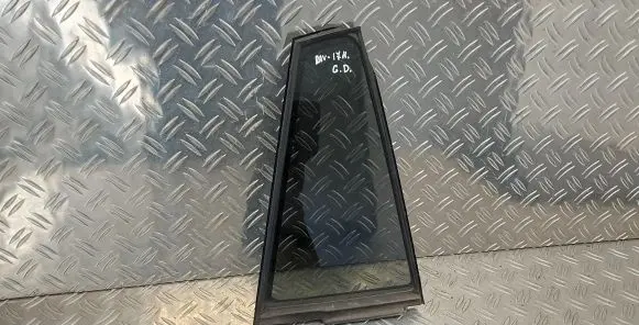 Toyota RAV 4 (XA40) Rear vent window glass 